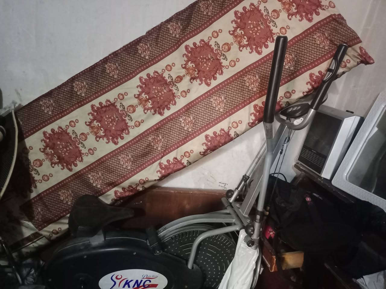 للبيع مستعجل غراض بسعر مناسب جدا اتصال واتساب ‏‪0771 359 1685‬‏
