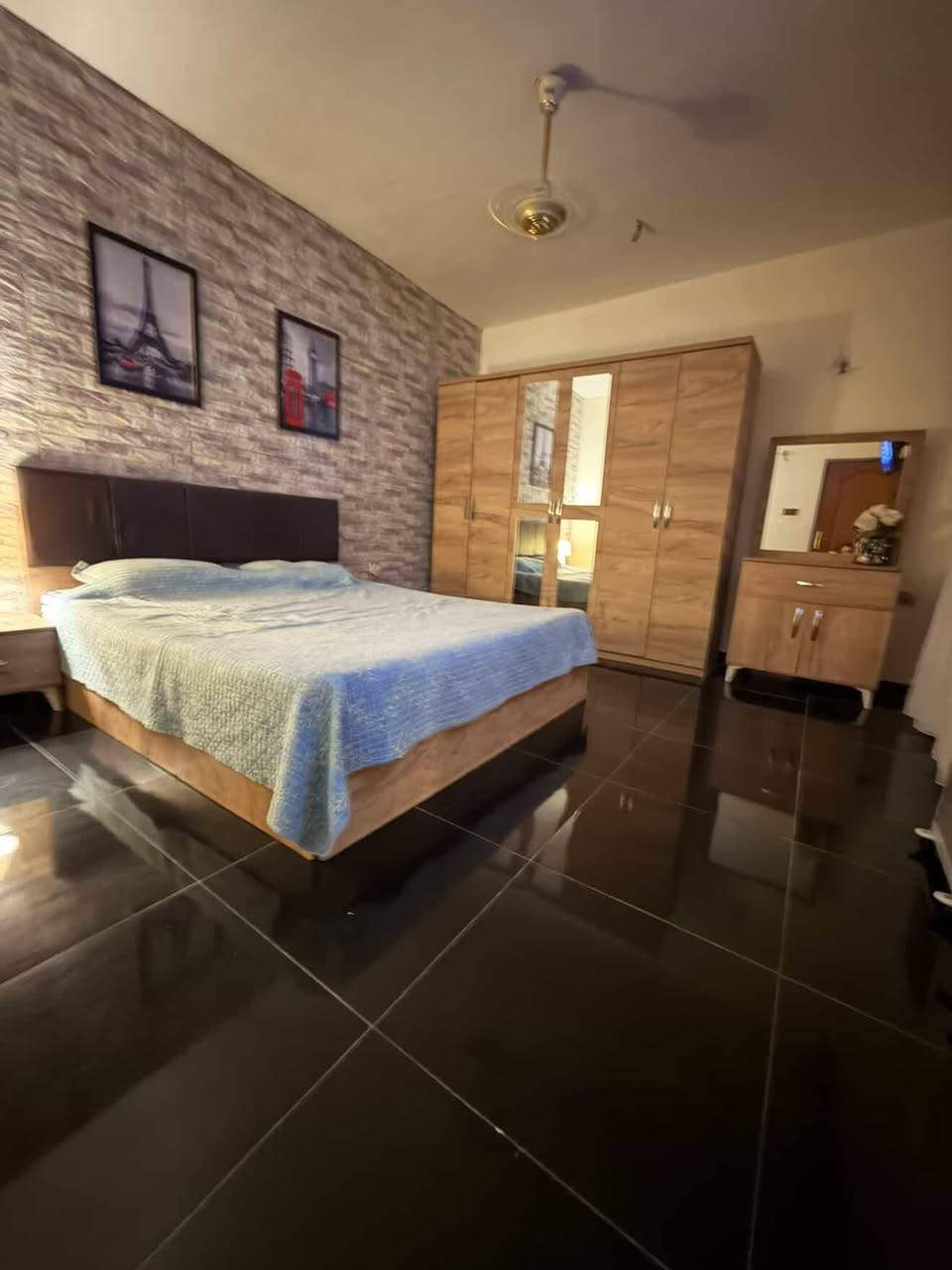 غرفة نوم تركية للبيع مستخدمة شهر
تتكون من 5 قطع
كنتور 6 بيبان 
النظافة 90% 
الي يحب يشوف صور اكثر ودواخلها خاص 
السعر450 مع الدوشك
مكاني/ بغداد/الدورة


**إذا كنت صاحب هذا الإعلان وتريد حذفه لأي سبب، رجاءا أرسل رسالة إلى الدعم الفني**