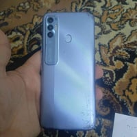 تكنو سبارك 7 برو  ذاكرة 128  مبدل شاشة وكالة  الكامرة بيها كم نقطه سود...