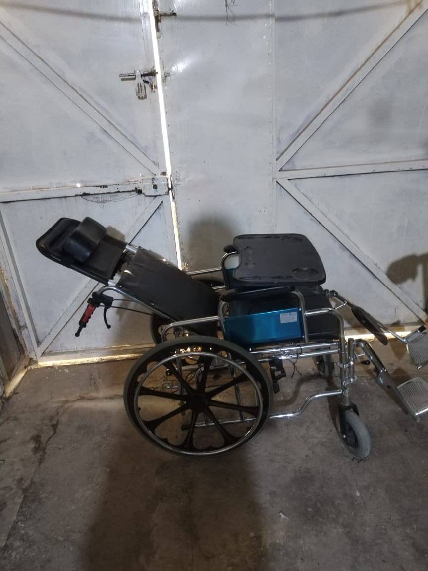 سلام عليكم
كرسي ذوي احتياجات خاصه بي  مميزات عديده موجوده بالصور رجاء لاا تكسر بالسعر 250 مكان البصره ***********
