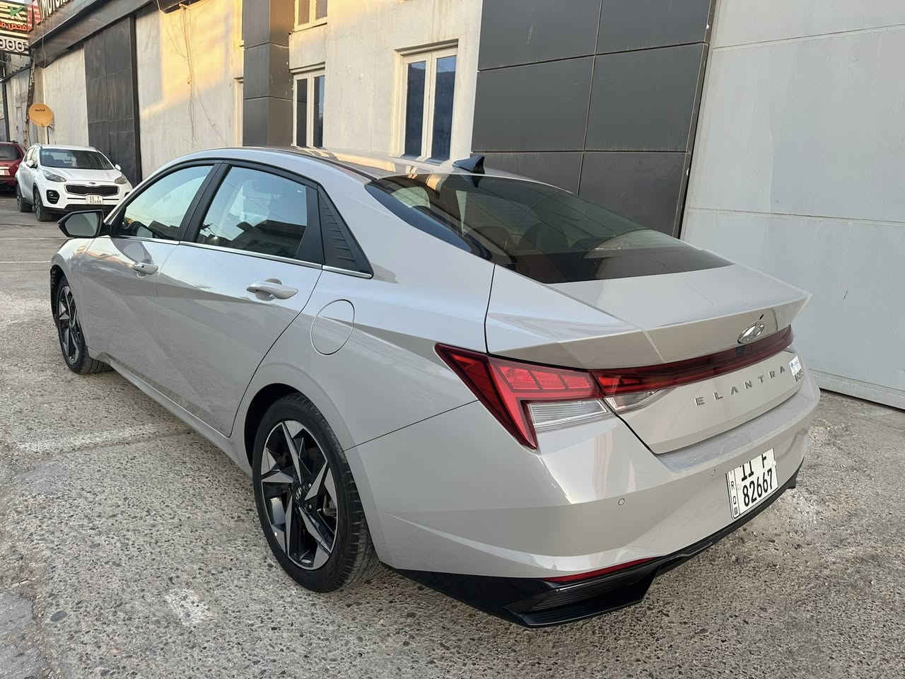 سلام عليكم

للبيع 

النترا 2023 فول مواصفات رقم بغداد بسمي هزه جديده 

حادث مثل ماموضح بالصور  

#سعر 150 بيها مجال … مكاني بغداد كراده  

***********
