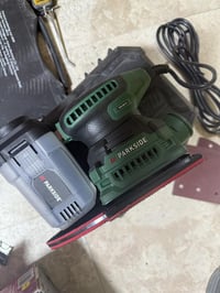 منعمات كهرباء عدد 2   اولى بارك سايد تجي مربعة ومثلثة   ثانية انهل مثل...