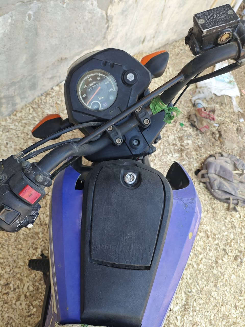 دراجه لل بيع نوvا كلشي شغال سلف هندر هورن اشاير لايت عالي ناصي زنون 2 قفل ستيرن عداد شغال  محرك نعومه فول السعر 350   واتساب ***********
