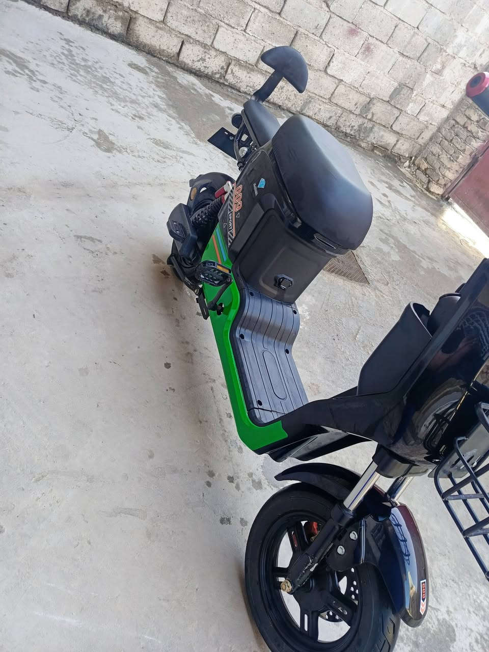 السلام عليكم ورحمة الله وبركاتة دراجه شحن اكس 900 لبيع بعدهه جديده عل فحص 5بطاريات دبل كله شغال مابي اي نقص السعر 425وبي مجال الاستفسار عله هاذ الرقم ***********الشراي يجي خاص
