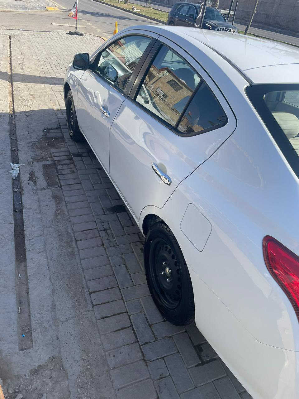 سلام عليكم نيسان  سني موديل 21 علامة زركة
سيارة مكفولة بدون بارد وصبغ بس بيها طخة خفيفة بلباب ممبينة ابد 

سعرها 

107 

رقم اربيل باسمي 

مكاني بغداد نفق الشرطة 

رقمي ***********
