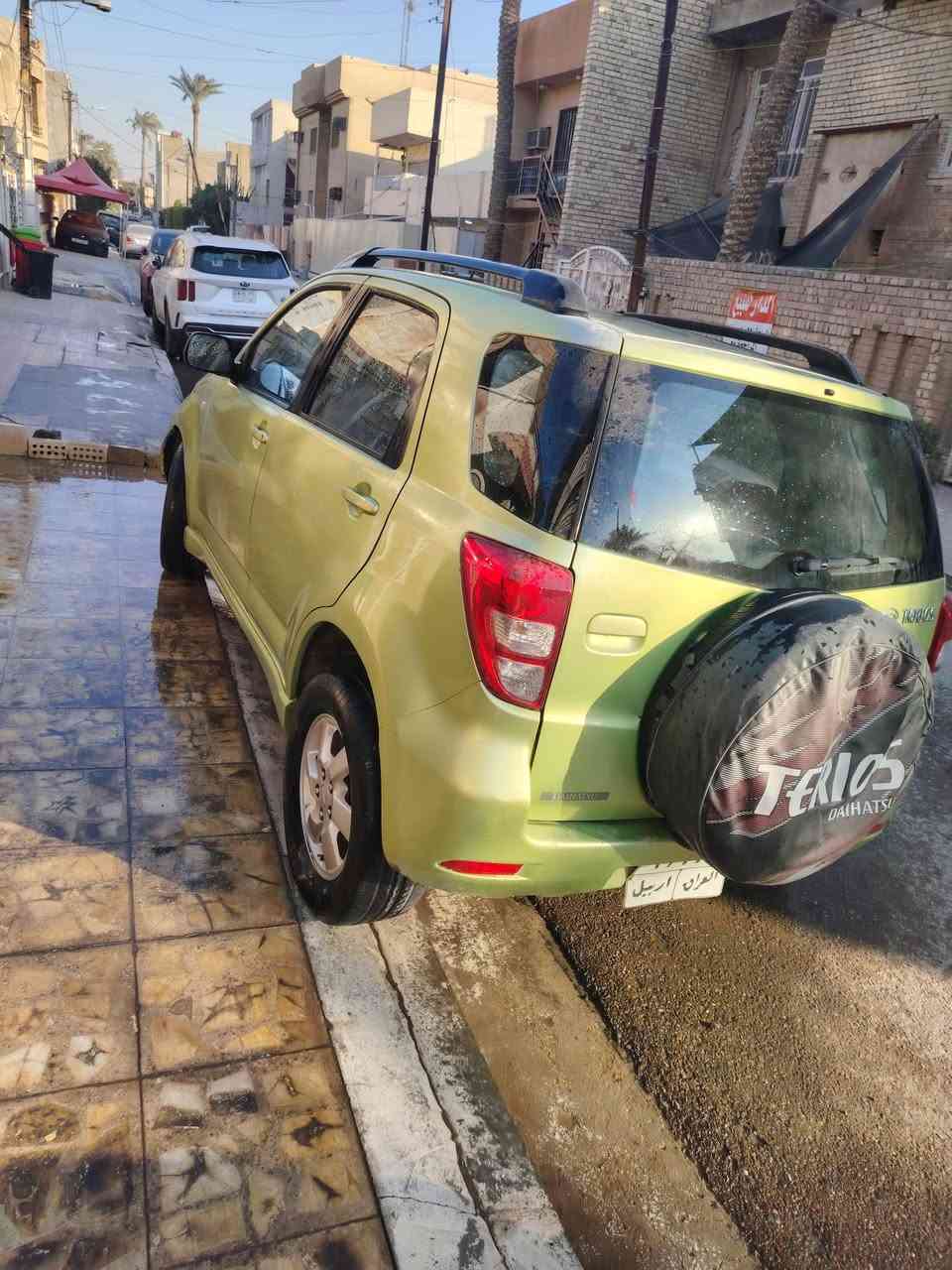 سياره يابانيه فور ويل داهتسو تريسوس ٢٠٠٨  رقم اربيل مكينه وكير وتبريد وصدر جديد سياره صبغه جارد شي قليل بدون حادث قوي مكانه بغداد حي عدل ب٦٥ وبيه مجال بسيط للشراي شرط تحويل بدون وكاله
