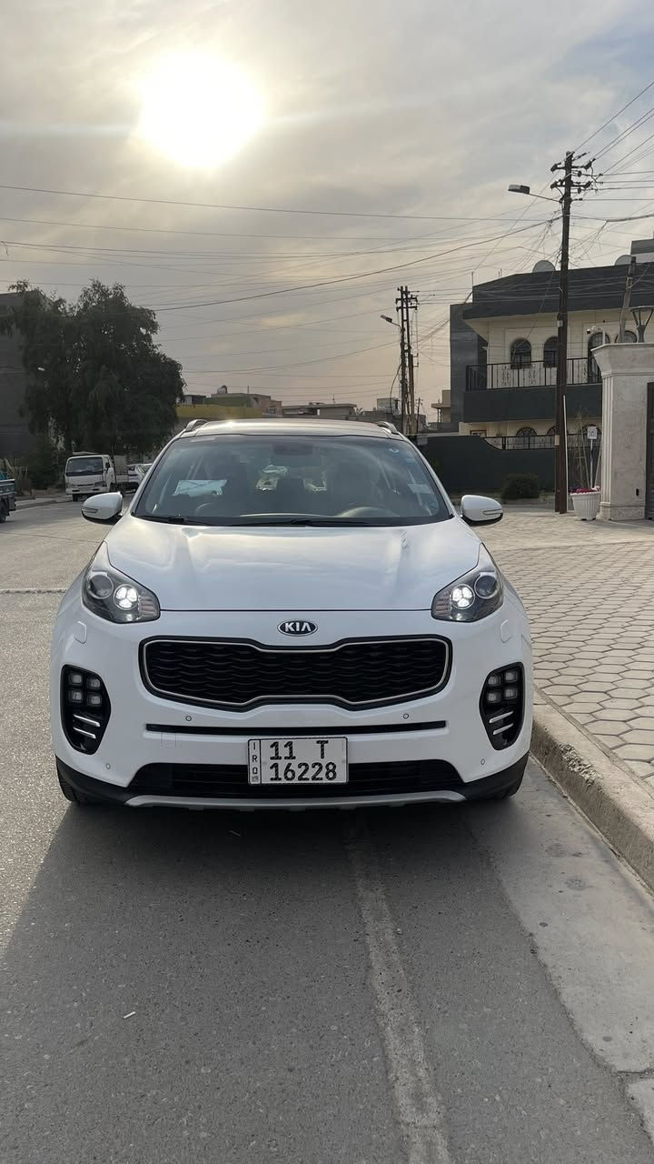 السلام عليكم 
سبورتج 2018
جيتي لاين 
فول مواصفات 
بنورما
بصمة 
حساسات ٣٦٠ 
امراية شفط
امراية وسطية اتو دم 
بجم بقلاوة 
جنطة كهرباء 
مكينة 2000
بك لايت لد 
انارة داخلية لد 
سستم صوت جيبي ار 
كشنات كهرباء 
داخل حمصي 
ماشية 44 
رقم بغداد بسمي سبير منازل 
السيارة ع وضع الشركة 
بيهاا بارد اربع اصابغ بجاملغ الخلفي 
ورصعتين صغار كلش مكاني بغداد حي الجامعة 
***********
