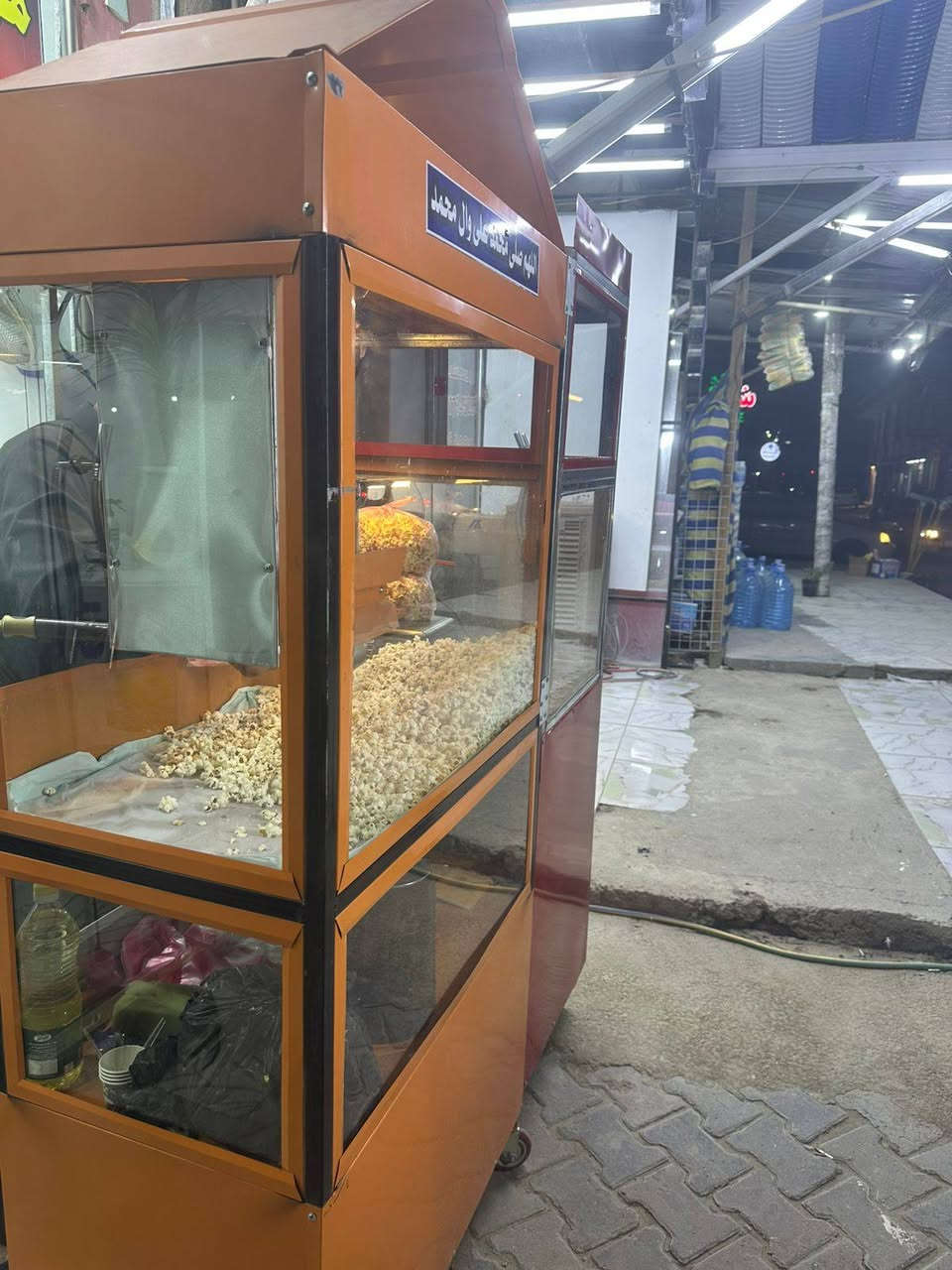 صار سبوع من اخذهن بس صار عنده ضرف
مكينة حب 120 في 60     ارتفاع 190 
مكينة شامية 85 في 50. ارتفاع 190 
العنوان كربلاء شارع الشيخ أحمد الوائلي 
للأستفسار : ***********
