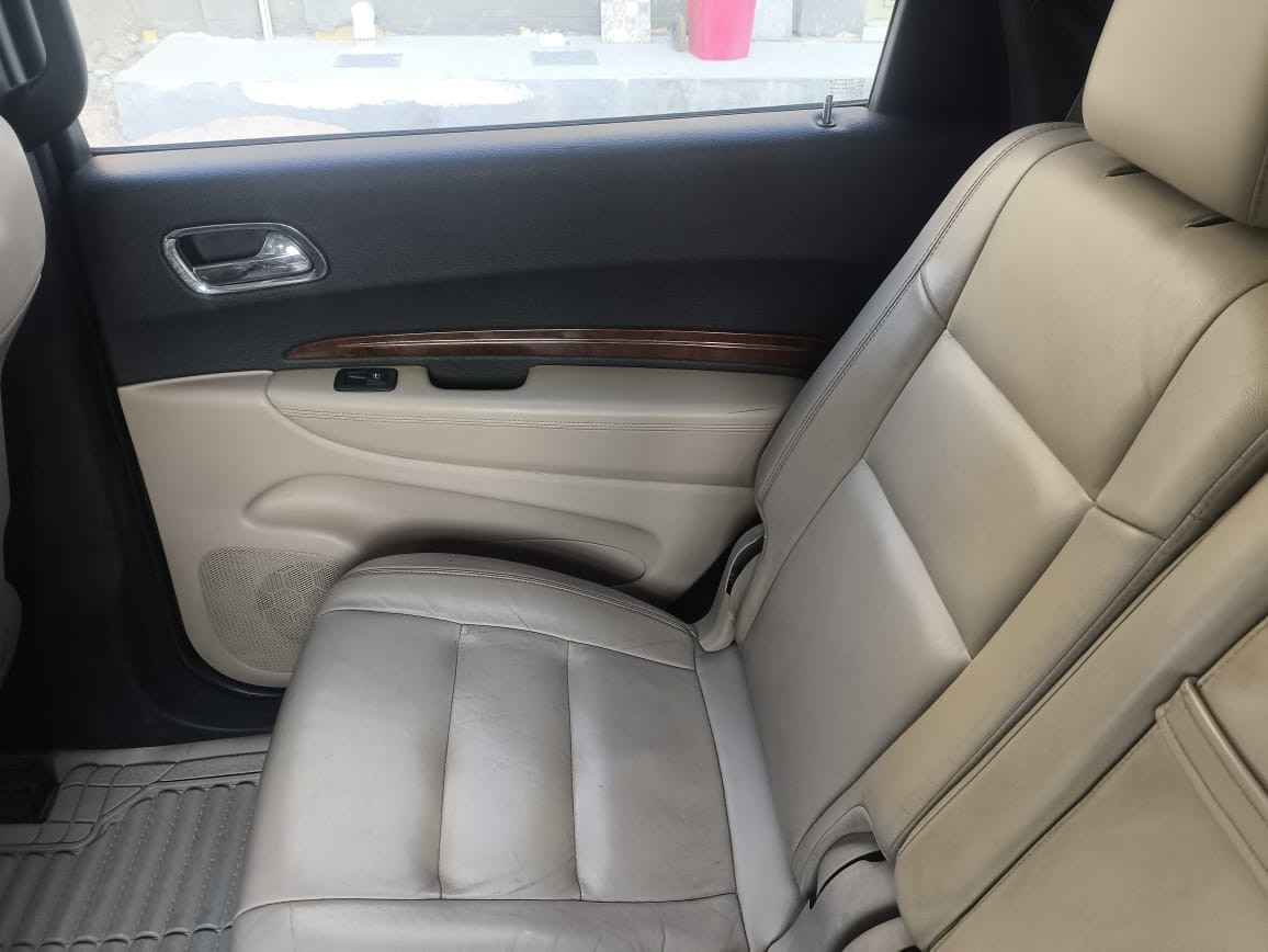 السلام عليكم
دوج دورنكو 2014 لمتد Limeted 
خليجي 
تخم تاير جديد +حداديه جديده/داخل السياره نظافته 100%
مواصفات السياره
بصمة ابواب+دخول ذكي/كشنات جلد لون بيجي+صاج/4 قطع تبريد/ شاشه كبيره / شفتات ستيرن/ اشاير بالمري +تشغيل عن بعد/ ويل حجم 18 اصل/ لد نهاري زينون اصل+ منظومة زينون LED/كشنات تدفئه / تو ويل/ منافذ USB /
مكان السياره ناصريه
السعر 235 وبيه مجال
للاستفسار ***********
