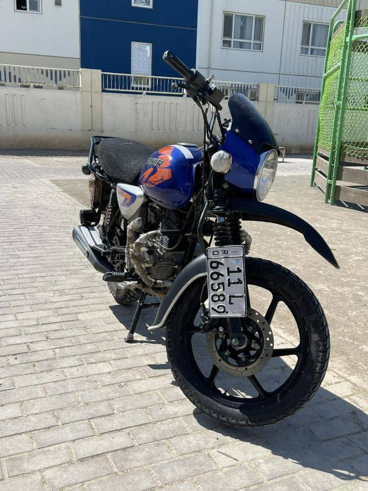 سلام عليكم شباب بوكسر مديل 2023 نازلة بل 2024 دراجة نضيفه بشكل  مامفتوحه ابد جيب فيتر وياك وتعال السعر 2 ونص وبيها مجال حك الجية العنوان مدينة بسماية
(***********)
