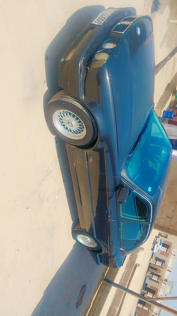 سلام عليكم ورحمة الله للبيع موديل ٩٤ 525اصل مكينه مسكر فانوس بدون نقص كير مكفول تخم تاير صدر جديد 
رقم اربيل تحويل مباشر اتصال برقم *********** السعر ٥٨ بيه مجال بصيط الشراي
