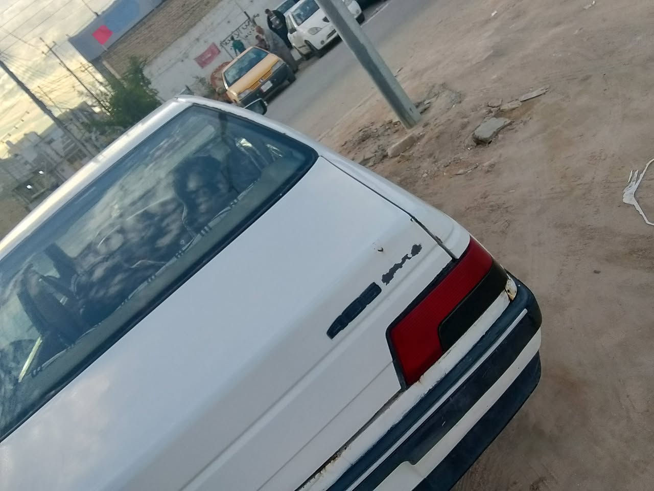 السلام عليكم سياره بيجو 405 موديل 2009 مكينه وقير وحداديه تبريد شغال سنويتها تنتهي 2028 سياره معروضه 29 وبيها مجال حق الجيه رقم بغداد ومالك نجف رقم الموبايل ***********
