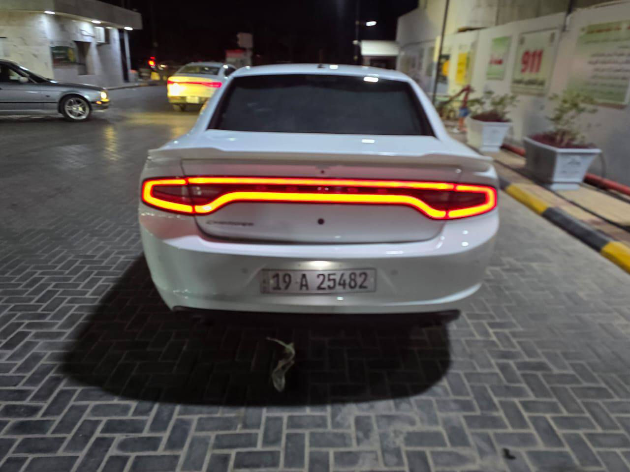 السلام عليكم شباب
تشارجر بوليسي موديل 23 
محرك 8 سلندر 5700
السياره نظيفه 
معروفه مواصفات البوليسية 
رقمها كربلاء ومكانها كربلاء 
للأستفسار ***********
السعر 250 ورقه
