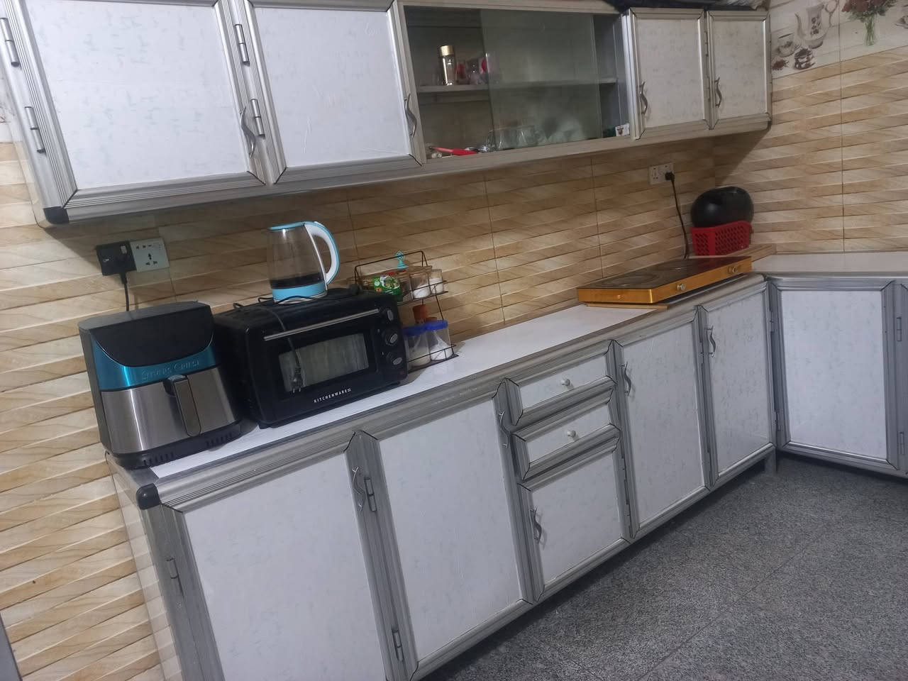 غرفه للبيع تركي ب٣٠٠ بي مجال
كاونتر المنيوم ب٦٥٠ نضيف كلش 
تخم قنفات ٥ قطع ب٢٠٠ ضرر موضح بتصوير


**إذا كنت صاحب هذا الإعلان وتريد حذفه لأي سبب، رجاءا أرسل رسالة إلى الدعم الفني**