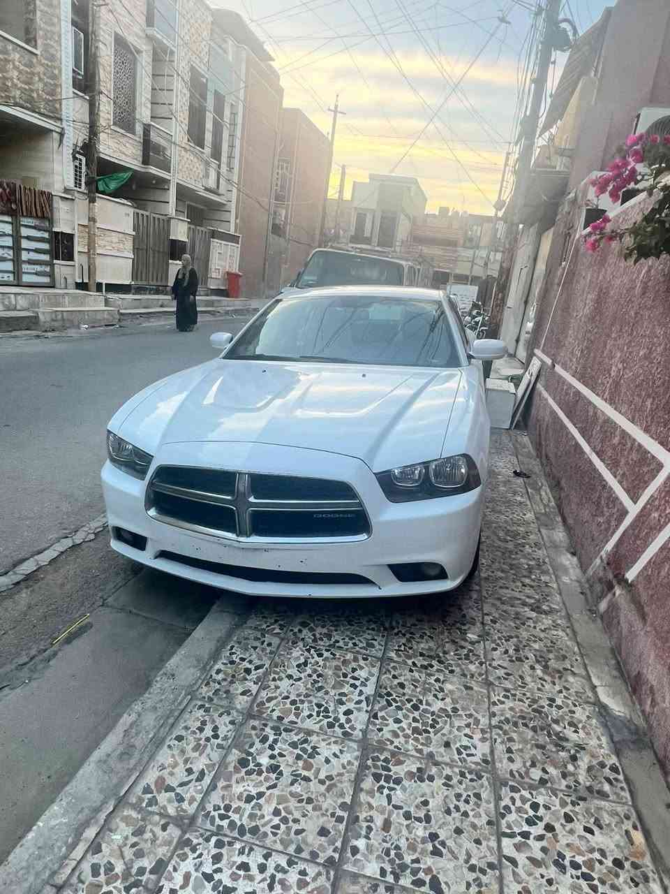 السلام عليكم جارجر12مكفولة من الكص وتبديل دخول جديد سيارة جديدة بعنة الكلمة 75وبيهة مجال حك الجية***********
