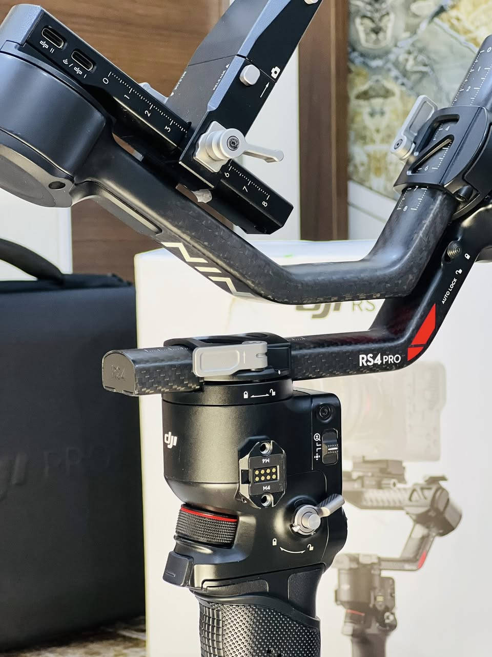 Ronin Rs4PRO
للبيع نضافه 95%
يوجد توصيل ***********
