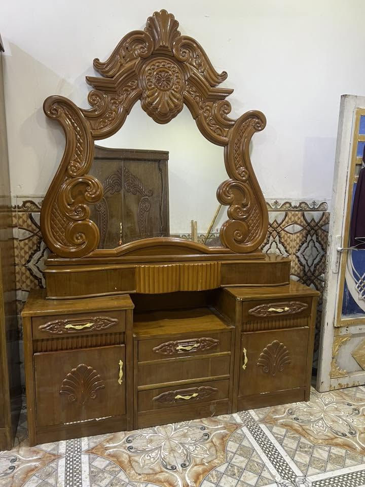 غرفه اخشاب صاج شريطي ام السته جديده كلش سعر 850 عنوان سوك الشيوخ حي العسكري رقم ***********
