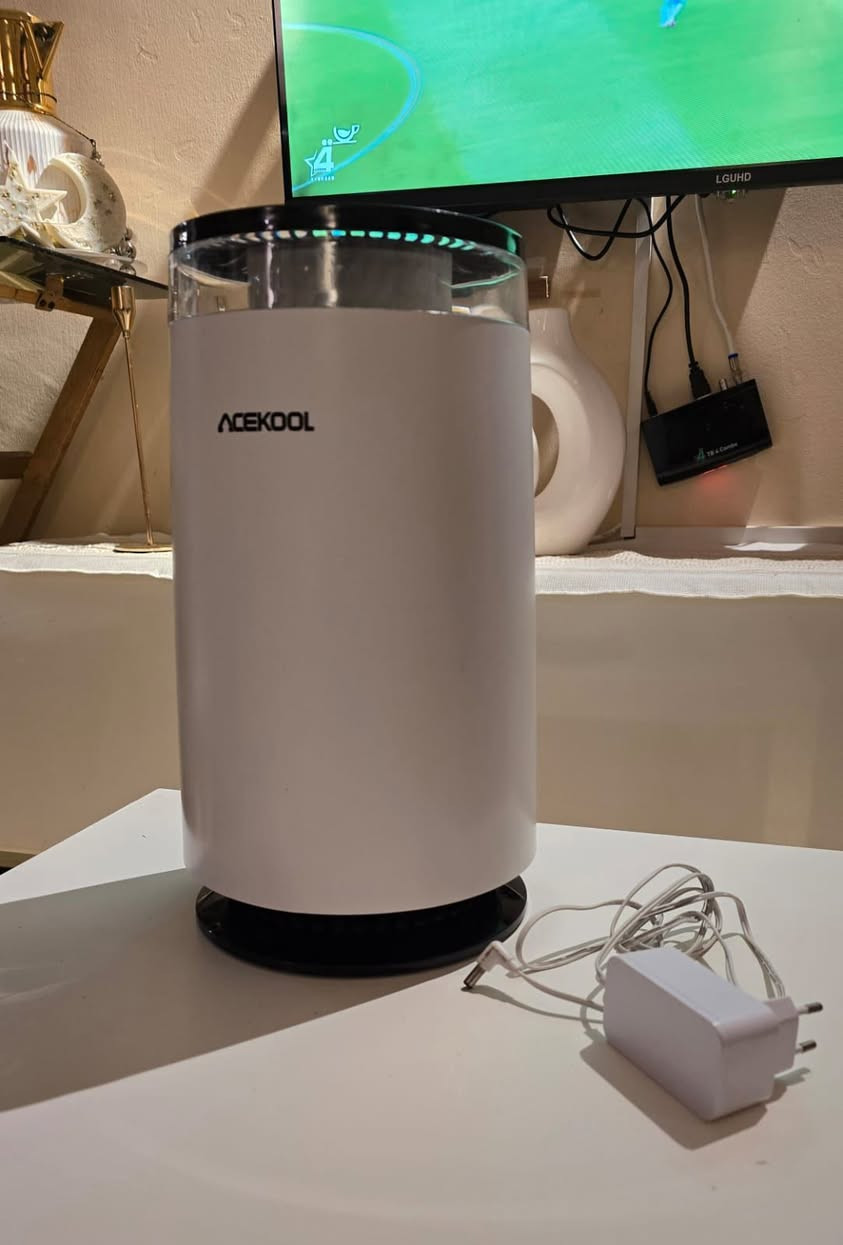 للبيع منقي هواء ACEKOOL AD4 جديد بالة امزون غير مستخدم

السعر ((( ٤٥ الف دينار )))

الموصفات :

* فلتر HEPA H13 ينقّي الهواء من الغبار وحبوب اللقاح ووبر الحيوانات.

* يزيل الروائح والدخان بفضل فلتر الكربون النشط.

•مناسب جدا لمرضى الربو

* مناسب لغرف لحد 20 متر مربع تقريباً.

* هادئ جداً أثناء النوم (24 ديسيبل)

* 3 سرعات للمروحة مع وضع النوم.

* مؤقت تشغيل من 1 إلى 8 ساعات.

* ينقّي الهواء من جميع الجهات (360 درجة)

* يلتقط 99.97% من الجزيئات الدقيقة والملوثات.

* خالٍ من الأوزون وآمن للاستخدام المنزلي.

* مناسب لغرف النوم والصالات الصغيرة والمكاتب

مكاني سريع حي العامل منطقة حي الاساتذة

هاتف ***********
