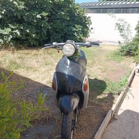 هاي الدرجة البيع بس بيه شغل وتشتغل الدرجه بس اتشدله كبرت نوزال ولدراجه...