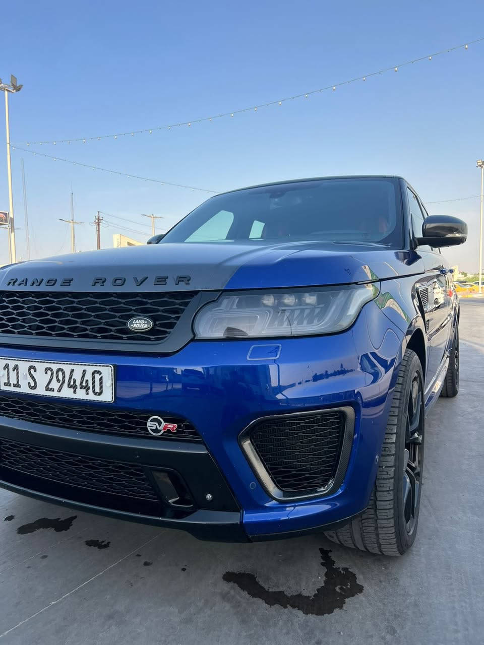السلام عليكم 
رانج روفر سبورت SVR موديل 2015 محدثة 2021
‏Range Rovers Sport SVR 
سوبر شارج محرك 5000 ال SVR معروف بمواصفاته ومتعة القيادة 
 8 سلندر - ابواب شفط - دواسات كهربائية -مقاعد كهربائية وخزن ميموري- داخل جلد احمر و اسود- دفع رباعي-ثلاجه - الخ من الموصفات …… 
اللون الازرق الجويتي المميز على ال SVR 
السيارة مغلفة بالكامل PPF 
ماشية ١٥٥ الف كيلو متر
مكفولة كفالة عامة وكاله سردار خليجي 
السيارة تم اجراء عليها الصيانة الدورية بشكل كامل 
نظيفة جداً جداً واجمل من الصور 
السعر :37,000$ وبيها مجال … 
مكان السيارة : بغداد , زيونه  
للاستفسار: ***********
