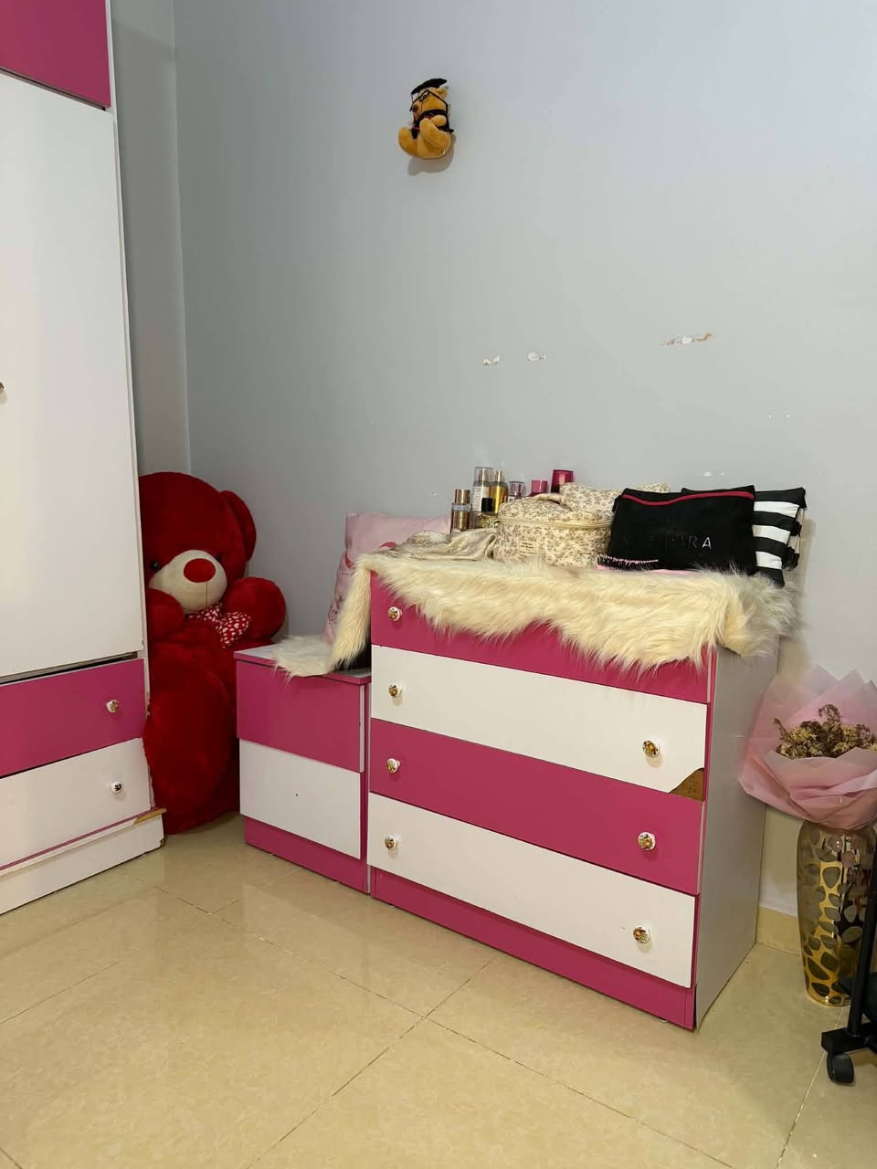غرفه نوم بناتيه
مع الفرشه التخت مفرد ونص
السعر 130
الموقع اربد ايدون
🏘️🏘️🏘️🏘️🏘️🏘️🏘️


**إذا كنت صاحب هذا الإعلان وتريد حذفه لأي سبب، رجاءا أرسل رسالة إلى الدعم الفني**