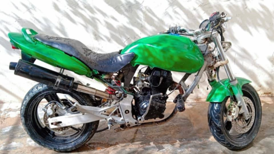 السلام عليكم دراجه بطح جاده موديل 2011محوره محرك دايوان للبيع السعر 400الرقم***********
