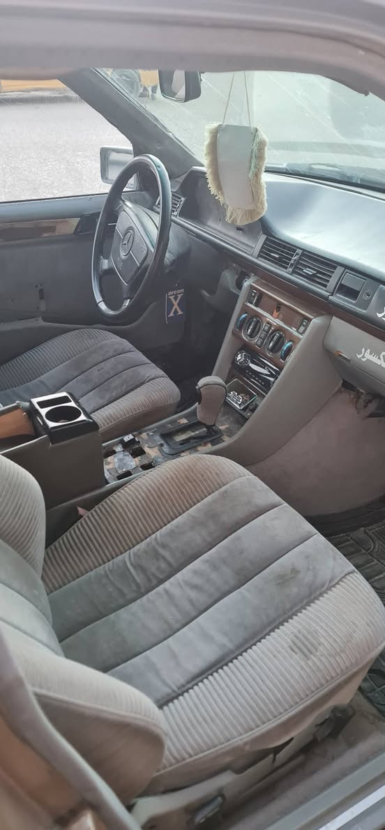 سلام عليكم
اخوان سياره مارسدس موديل ٨٧ محرك وكير بطه ٢  ونص جديد شرط حداده ٧٠ بالميه تخم تاير جديد ولبداي ودواخل كدام عينكم تبريد شغال رقم واسط سنويه منتهيه وعليها غرامه ٥٠ الف راعيها بلعماره مداور ثاني يوم سعر ٢٨ وبيها مجال فقط شراي يتصل *********** واتساب هم بي
