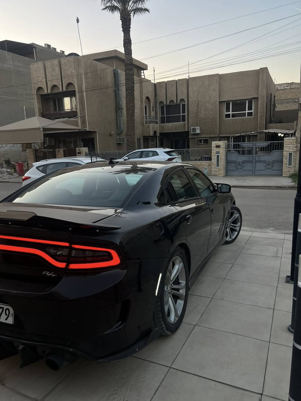 السلام عليكم 
Dodge charger RT 5.7 2021 
سوبر تراك باك
حادثها قطعتين جاملغ امامي و جاملغ خلفي نصة مصبوغ 
بدون ايرباك بدون دواخل 
ماشية 45 ميل
مكاني بغداد 
واتساب ***********
