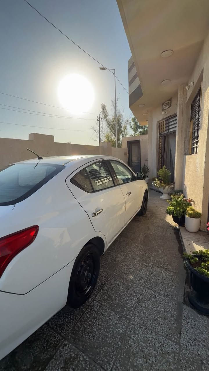 السلام عليكم سني هندي موديل 2020 ماشيه 84 الف السعر 97 وبيها مجال شاشه كامره سياره بيها ملاحظات مكينة كير تبريد صدر مكفول انطخت عندي الباب الخلفيه بيها صبغ والصفحه الثانيه الخلفيه هم والجاملغ باسمي مكاني بغداد الزعفرانيه 
***********
