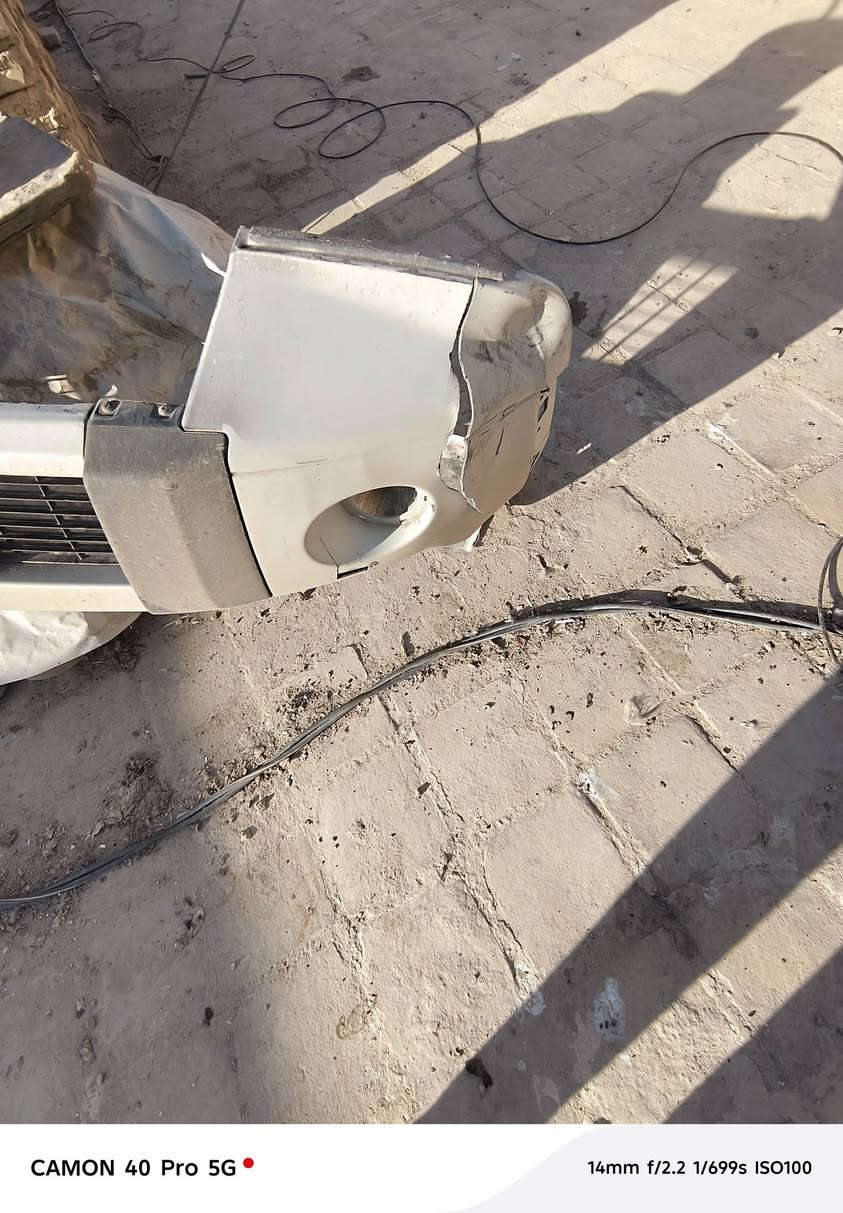 السلام عليكم دعامية  جديدة بيه حادث صفحة وحدة والباقي كلشي مابية جديدة أصلية مو تجاري مع شباج جديد موديل ٢٠١٠ شاشة مع عداد وكفر الدشبول الأصلي  السعر ٣٠٠ وبيهن مجال قليل
***********
