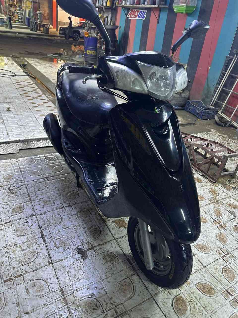 السلام عليكم دراجه بغبغاء مكفوله مكينه دراجه حلوه بيه بس صوت بل اكسل باقي مكفول كهرباء كله شغال 700 وبيه شويه مجال بكان الشعب ***********
