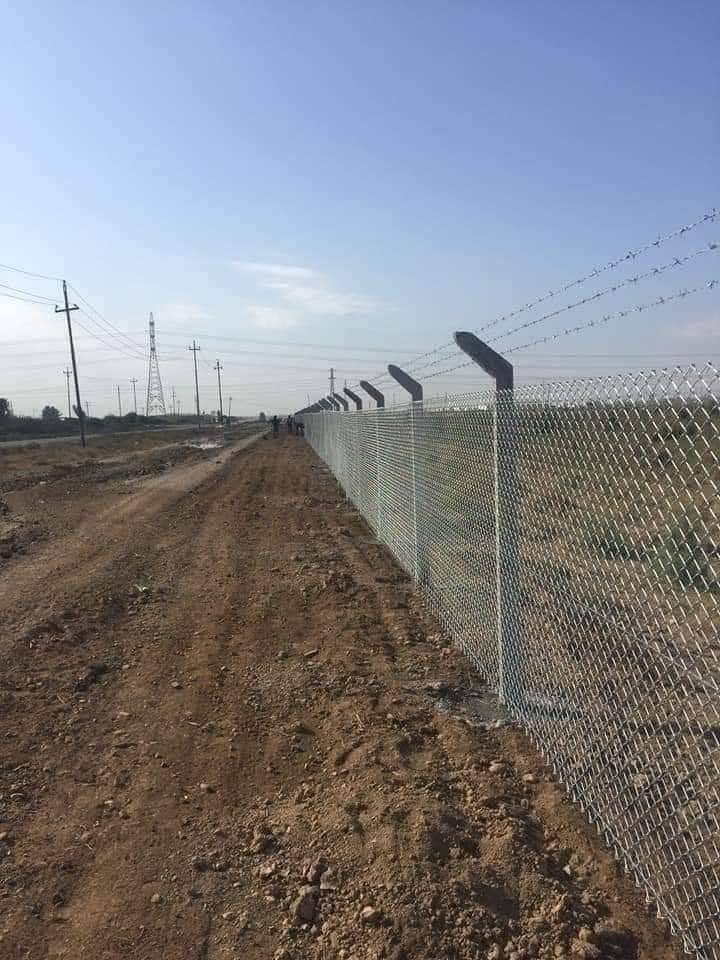 سلام عليكم عمل ونصب اسيجه بيارسي بكافت المحافضات بسعار ماسبه هاتف *********** ***********
