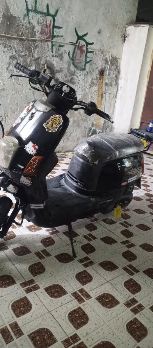 عليكم دراجه بوليس 2008دراجه شوف عينك دراجه ما اطلع بيها هواي لان عندي غيرها الدراجه نضافه85٪بيها تلحيضات السعر 600وبيها مجال للعزاز مكاني بغداد الشعب الرقم ***********
