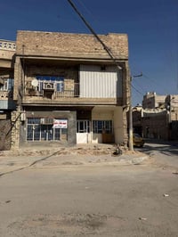 نصف قطعه للبيع بيه  ٣ غرف وصاله و٢ حمامات ومطبخ معزول قطاع ٣١ شارع الع...