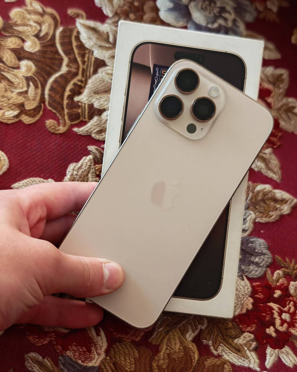 سلام عليكم للبيع أو مراوس ايفون 16 برو ماكس لون مميز ملحقات كامله شرق اوسط بطاريته 89 ذاكرة 256 السعر 1225 مكاني كربلاء للتواصل عل رقم ***********
