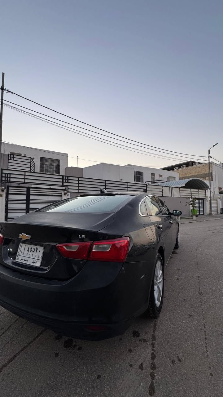 ماليبو 2018 LT 
موصفات سياره 
شاشه ايباد
تحكمات ستيرن 
مثبت سرعه 
كشن كهرباء 
تبريد خلفي 
تبريد شغال 
فتحه سقف بانوراما 
حادث سياره جنطه ودعاميه مبدله 
سعر سياره 90 وبي مجال 
‏‪0781 048 4558‬‏
