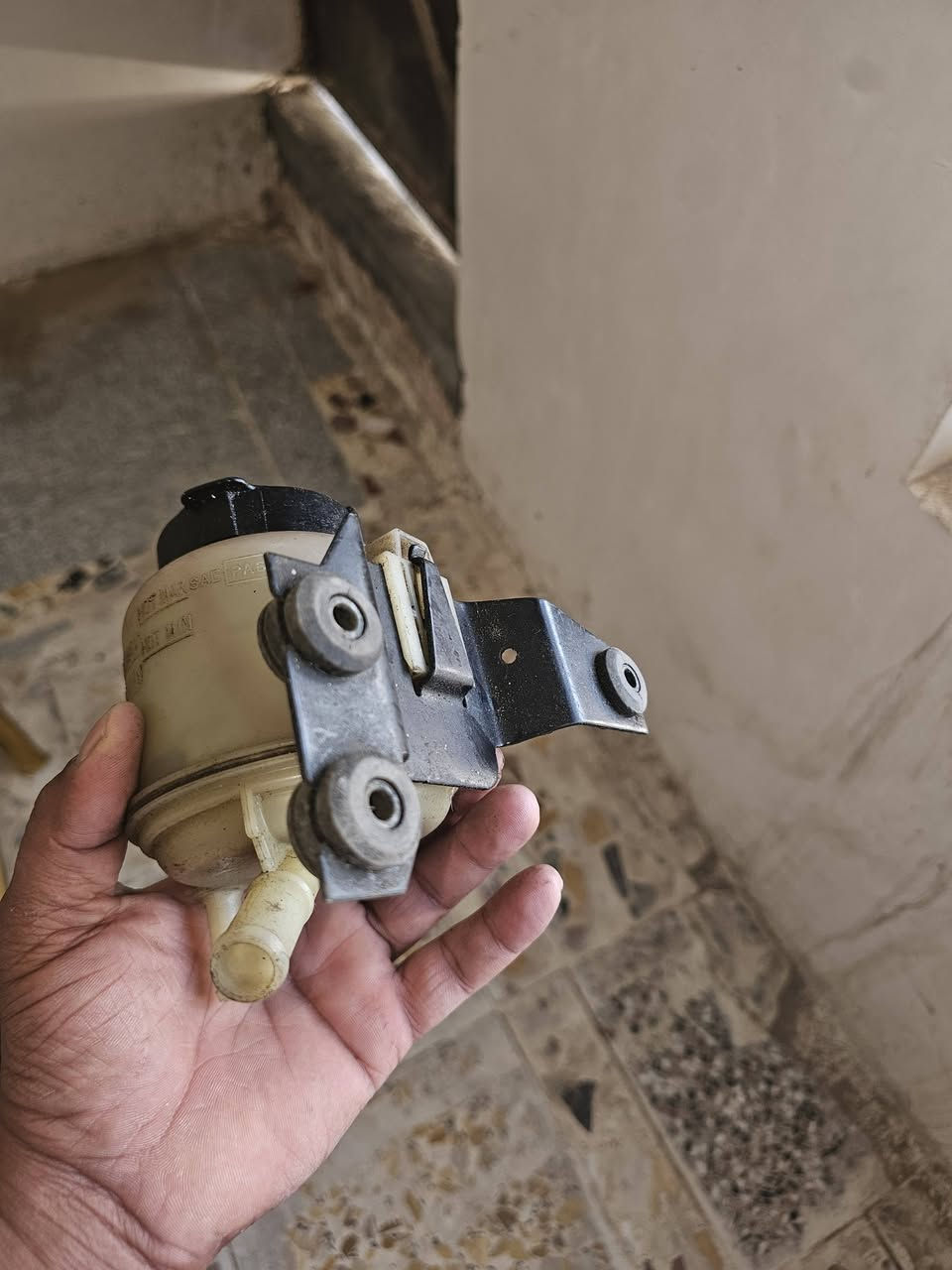 السلام عليكم
غراض سني ياباني  للبيع 
بغداد  
هذا رقمي ***********
