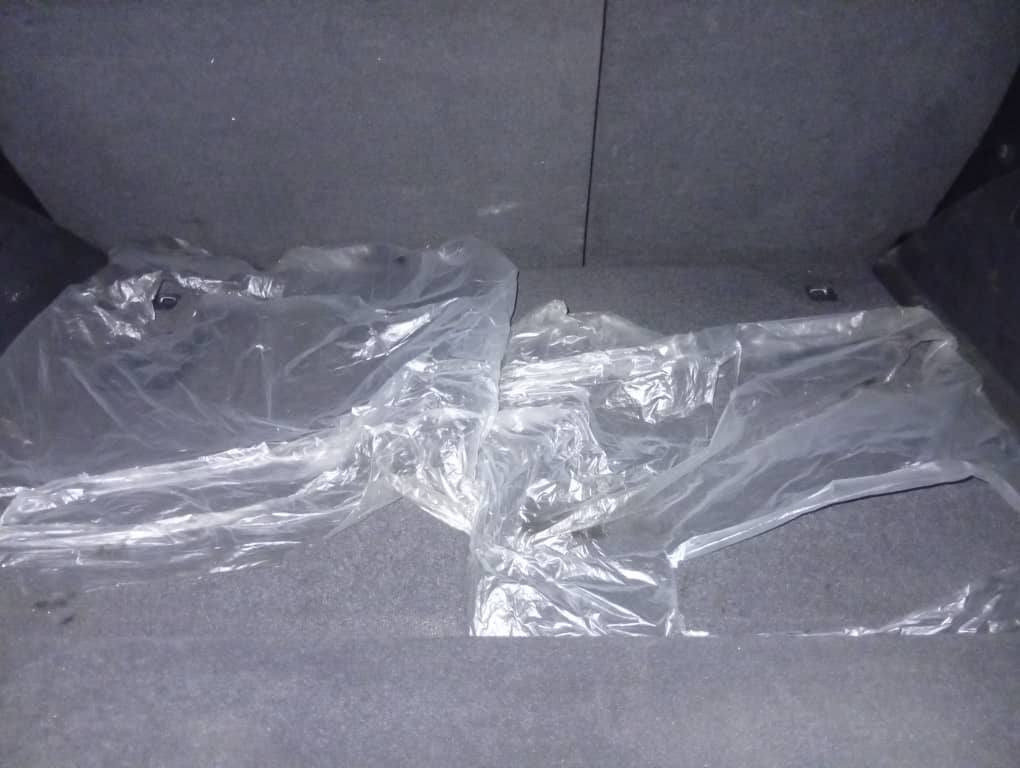 سيام موديل 2006 محرك عمحرمة ادخال جديد فريزتين  حاليا العلام من الطبون لااطبون شاشا عمية سعرا 91تواصل وتساب 447984289344+
