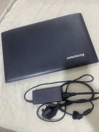 لاب توب • شحنه • ما بيه شي