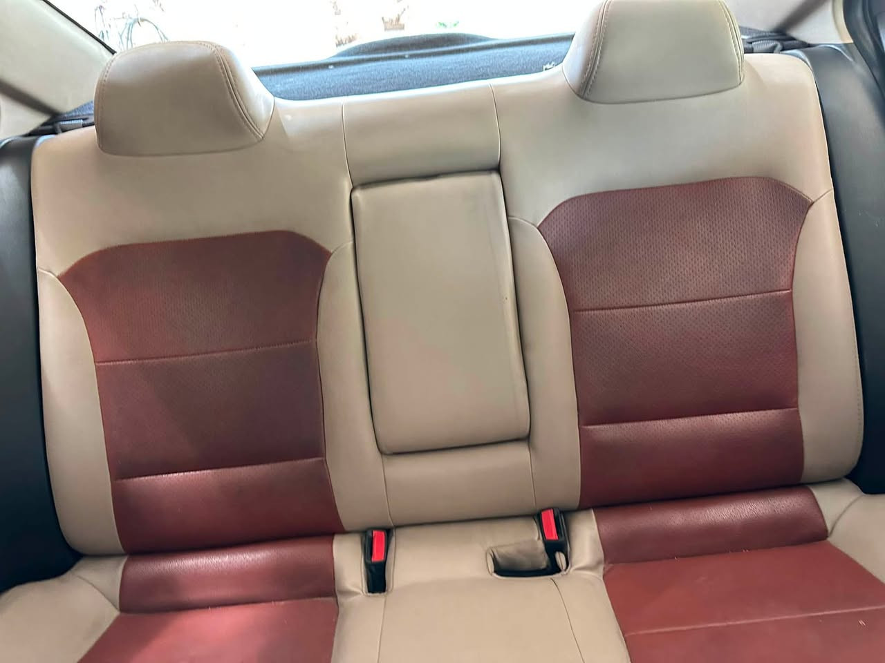 النترا موديل 2019 سوبر خليجي فول سياره بيه شبر للبنيد رقم بغداد انكليزي ماشيه 110 سنويه ل 29 مكاني حله *********** معروضه 145 وبيه مجال
