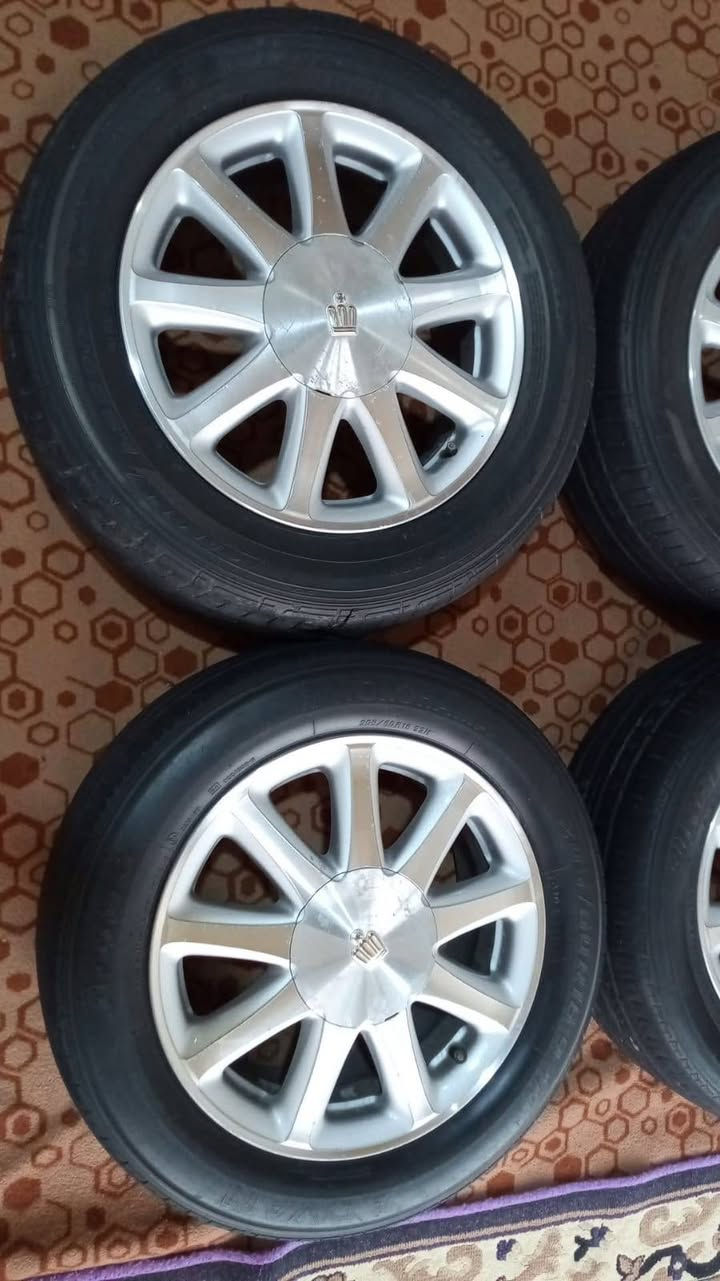 السلام عليكم وياله (كراون) ملكه ليزريات الصليات  شرط زيرو فتح  السعر 500 الف وبيهن مجال العنوان النجف كوفه  رقم الستفسار  ***********
