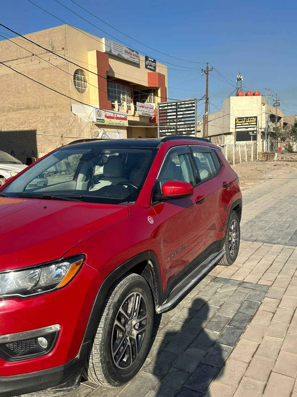 السلام عليكم من رخصة الادمن جيب كومباس موديل 2018 تو ويل فول مواصفات السياره بيه 6 قطع صبغ بيع او مراوس حسب القناعه السعر با 130 ورقه ومكان السيارة الدوره ***********
