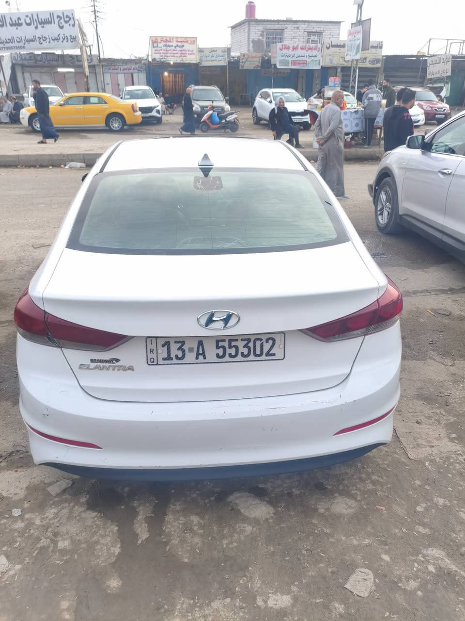 النترا موديل 2018 فول مواصفات وارد امريكي الظرر هلال الجاملغ الخلفي الأيسر وربع من الباب الخلفي الأيسر ***********
