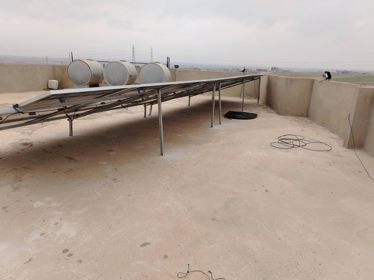 إنجاز جديد من شركة الحجاب للطاقة الشمسية ✨
📅 بتاريخ: 2026/3/13

تم تنصيبها للأخ (داود رجب رمضان )
في الشرقاط 📌

    ⚡بقدرة ⚡

16-امبير نهاري ☀️
15_ امبير ليلي 🌕 

🔋 بطارية ليثيوم 15 كيلو من شركة SKE
▪️ عمر افتراضي طويل وأداء ثابت
▪️ أمان عالي وكفاءة ممتازة #ضمان 5 سنة
------------------------------------------------------
⚡ انفيرتر 6 كيلو جناحين (Daya)
▪️ أداء قوي وتحمل عالي للأحمال
▪️ مناسب للربط مع بطاريات الليثيوم BMS
    
-------------------------------------------------------
☀️ 8 ألواح شمسية  
▪️ كفاءة عالية في توليد الطاقة
▪️ أداء ممتاز في الأجواء الحارة
▪️ جودة عالمية #ضمان 15 سنة
--------------------------------------------------------

📞 للاستفسار والحجز:
***********

شركة الحجاب للطاقة الشمسية
ثقة • جودة • ضمان
