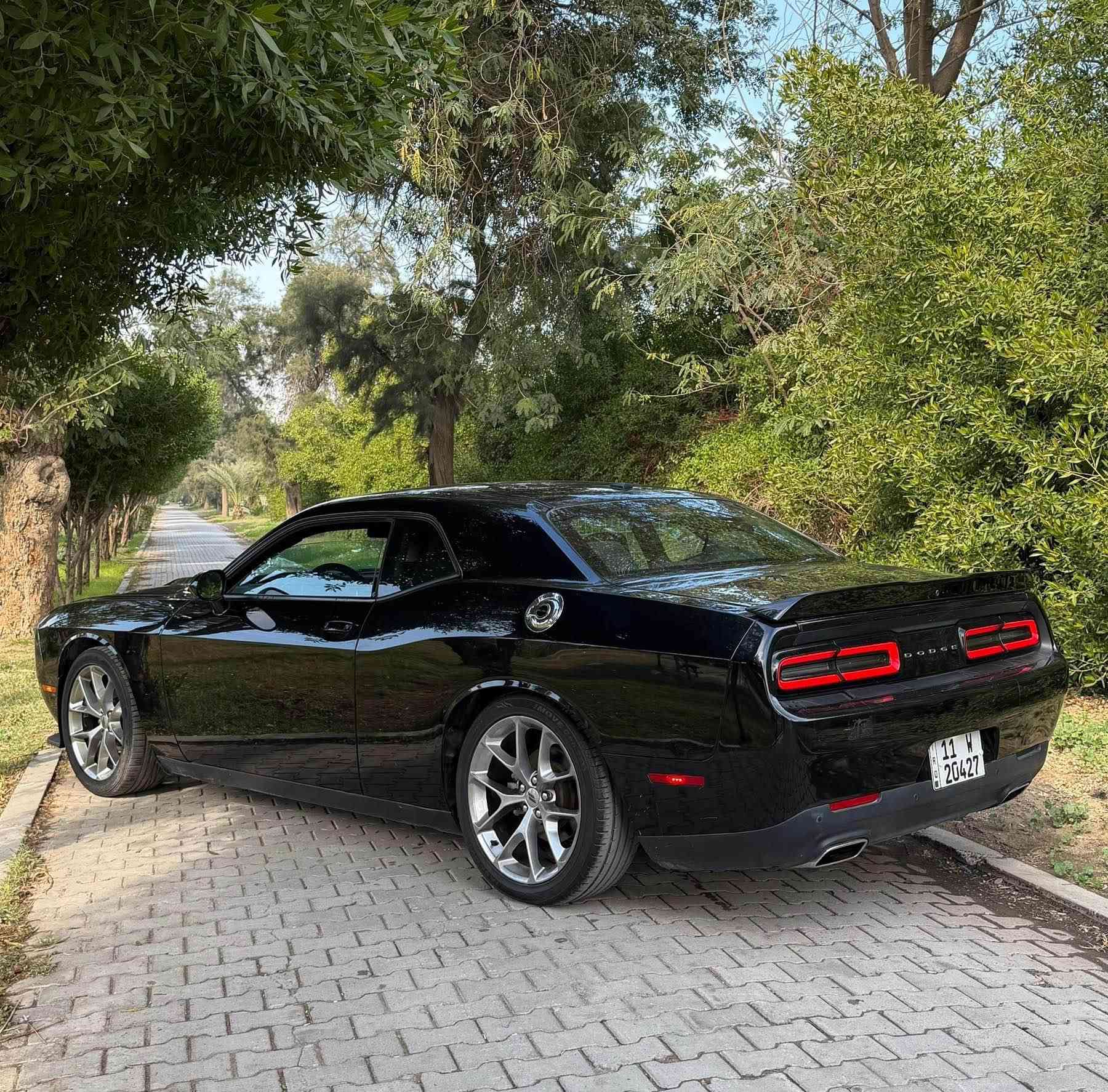 السلام عليكم 
جالنجر  
موديل : 2022
ماشية : 35 الف 
المواصفات 
شاشة 
كامرة 
كشنات كهرباء 
قطعتين تبريد 
تحكم ستيرن جهتين 
كروز سرعة 
نظام سبورت 
نظام ايكو 
حساسات 
دبل كزوز 
مكينة 6 سلندر 
 3600 
سبايدر 
لد امامي 
لايت زنون 
ويل كب كروم 
الون : اسود 
الحادث : جاملغ + بنيد . ) 
ملاحظة: السيآرة بدون رقم .

لاستفسار *********** بغداد, العراق
