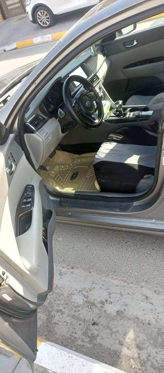 السلام عليكم اوبتما موديل 17 فول 1/1 معروفه مواصفات الفول ميحتاج اشرحهن  رقم بغداد انگليزي بسمي  وارد امريكي.
مكينه كير حداديه تخم تاير تبريد خلفي امامي كله مكفول سياره خير من الله 
بيه ضربه جهت سايق بدون داخل صبع احزام  ابيع. عام كفلك كص  تحويل وشرعيات والبقيه سويج. السعر  105 قفل من الاخير. شراي يخابر وبخدمته *********** واذا اكو مراوس عادي
مكاني واسط
