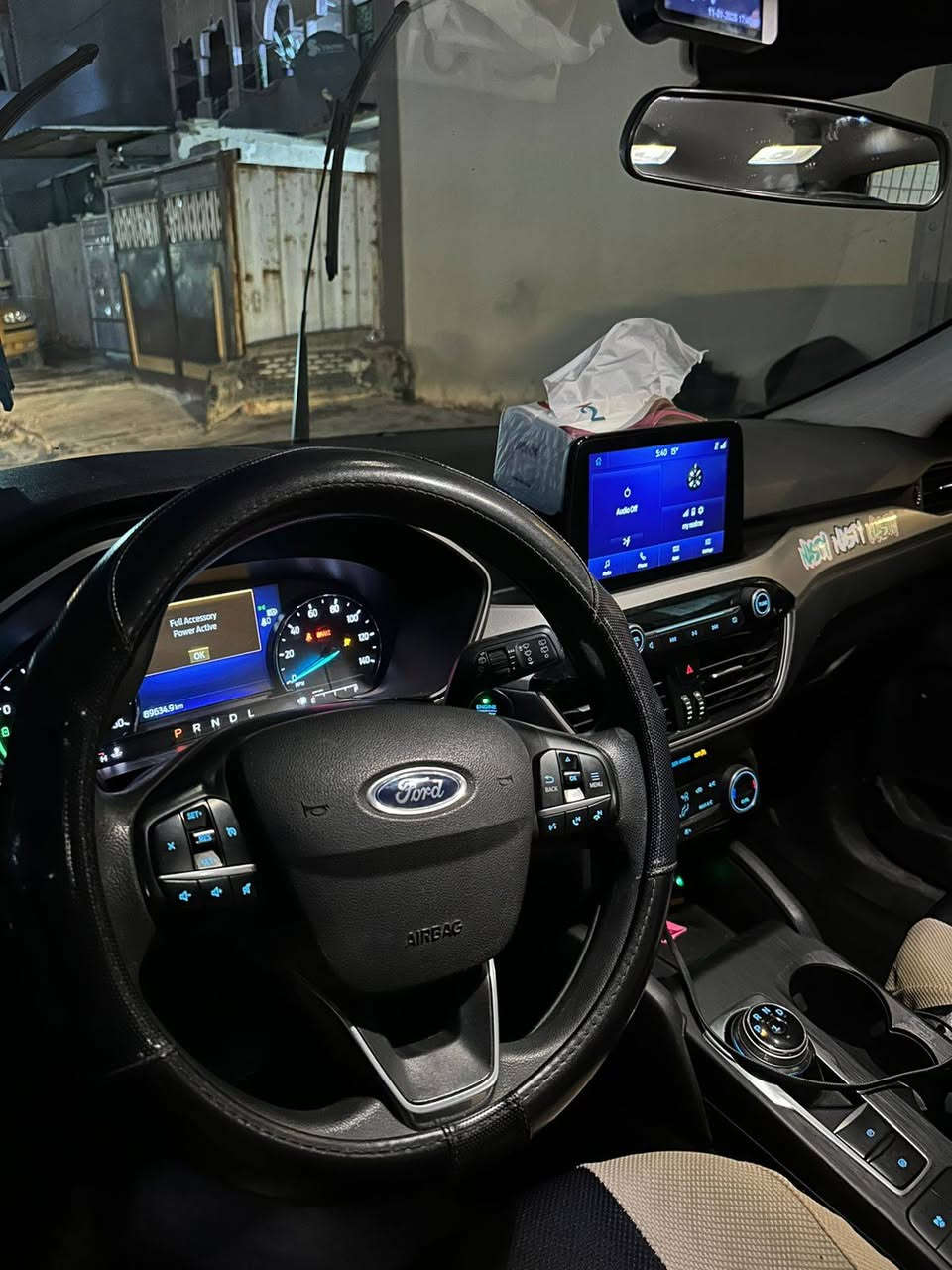 السلام عليكم فورد اسكيب هايبرد 2021 للبيع
السيارة خير من الله مابيها اي نقص
ماشية 99 الف كيلومتر
مكينة 2500 
بيها قطعتين تبديل فقط صور الحادث موجودة 
السعر 140 وبيها مجال 
التواصل خاص او على الرقم ***********
