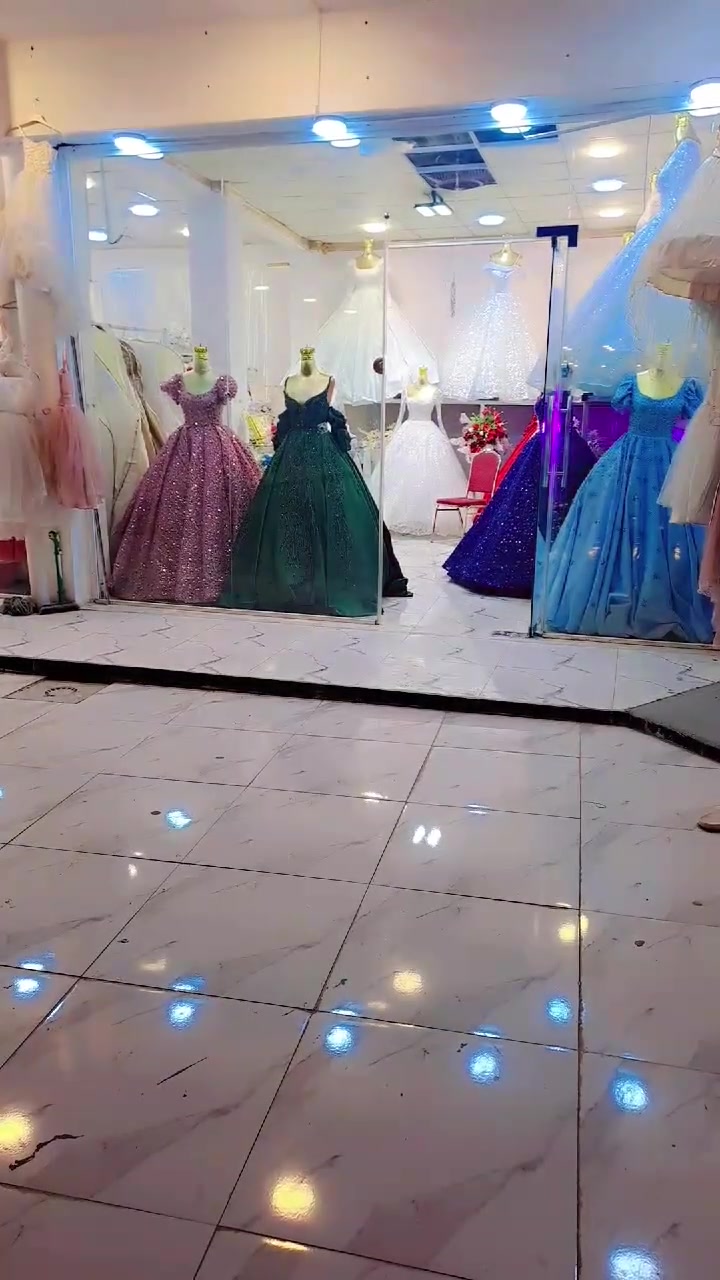 السلام عليكم للبيع سعر جداً مناسب. ***********
