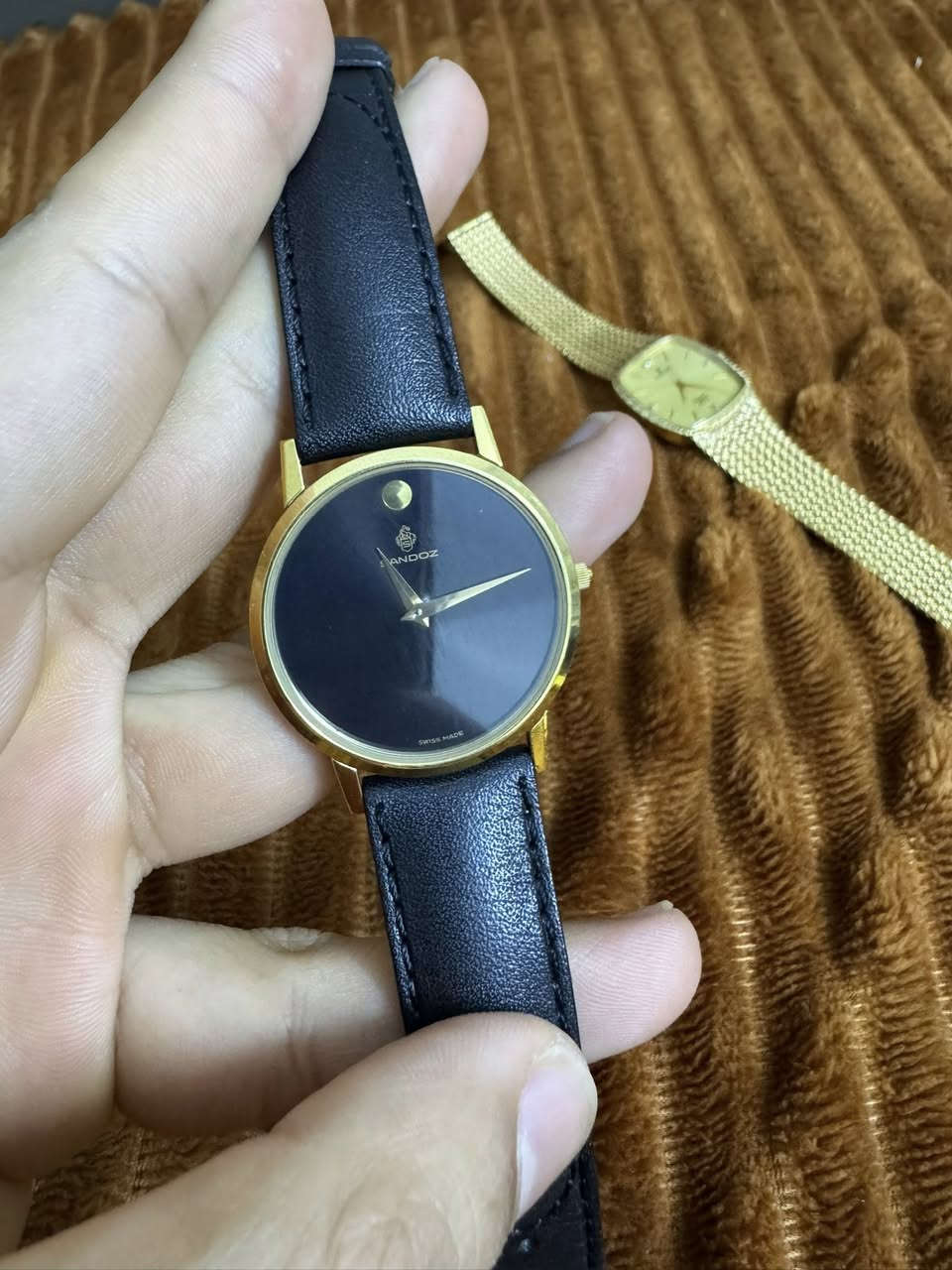 ساندوز سويسري نظافة ممتازة قطر ٣٦ طلاء ذهب ١٠m
80 الف


**إذا كنت صاحب هذا الإعلان وتريد حذفه لأي سبب، رجاءا أرسل رسالة إلى الدعم الفني**