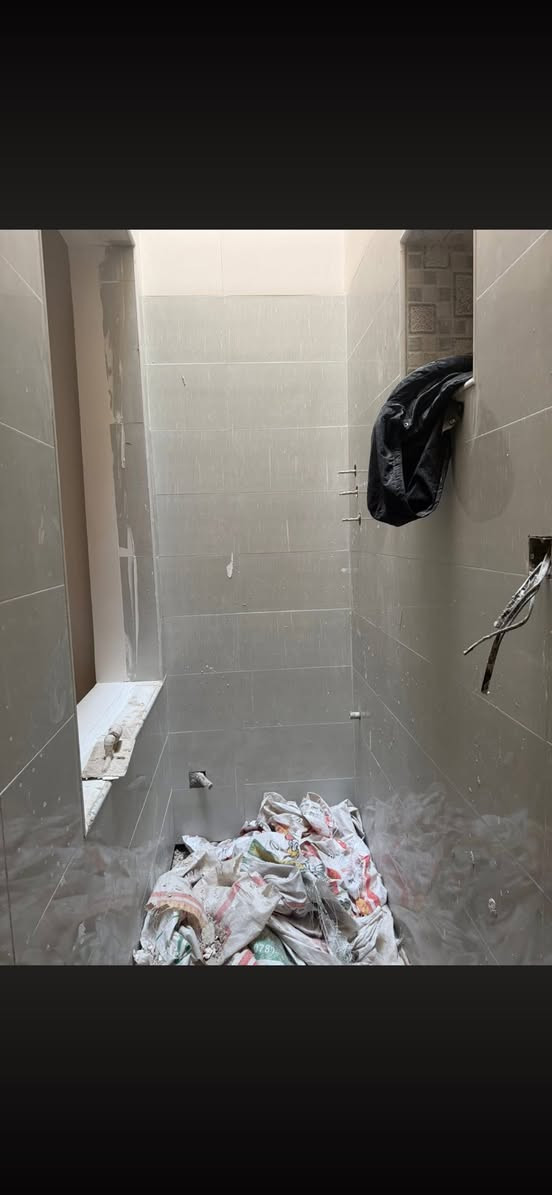 مشتملات للبيع الشعب قرب سوك شلال خلف مكوى

الخضراء  واجهه ٤ اله ربع نزال ١٧ ونص  

استقبال ومطبخ وخدمات وغرفه نوم البيت واجه عريضه 

الطابق الثاني غرفتين نوم مع خدمات جديد باقي بس ارضيه مرمر السعر مناسب جدا 

للاستفسار ***********
